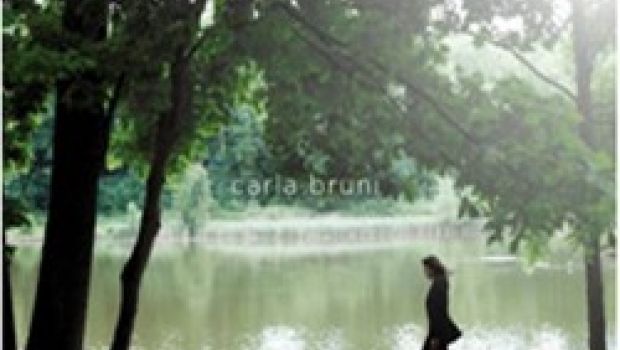 Carla Bruni “Comme si de rien n’était”, la recensione
