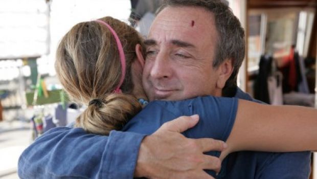 Genitori & figli: Agitare bene prima dell’uso – la locandina e tutte le foto del nuovo film di Giovanni Veronesi