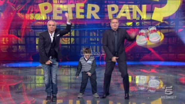 Il controSenso della Vita: Bonolis denigra la tv di cui è complice (e la Panicucci ‘in anticipo’). Floppa perché non è credibile