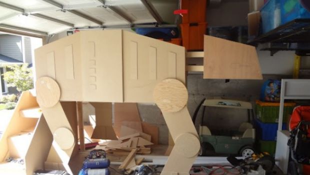 Guerre Stellari: un letto AT-AT