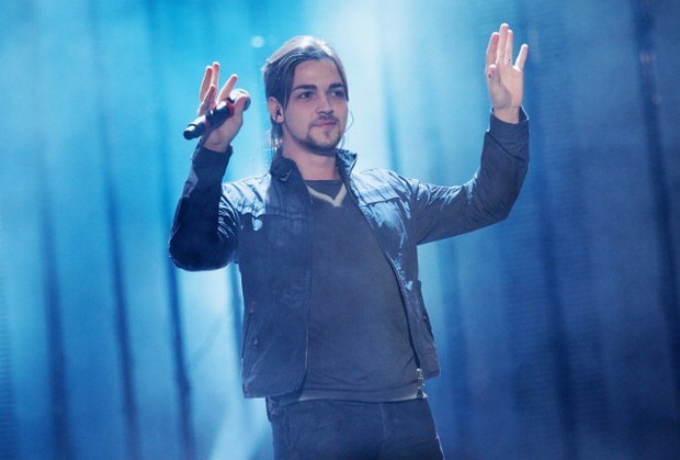 Valerio Scanu: “C’è ancora pregiudizio verso i cantanti dei talent show”