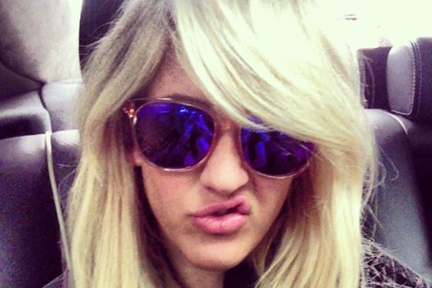 Ellie Goulding: Burn nuovo singolo, ascoltalo su SoundsBlog. In arrivo una ri-edizione di Halcyon