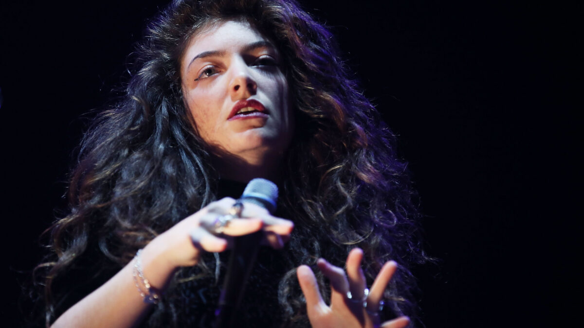 Lorde, Everybody Wants To Rule The World: testo, traduzione e audio