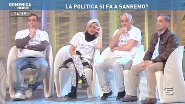 Sanremo 2014, i contestatori intervistati da Barbara D’Urso: tutto a posto e niente in ordine