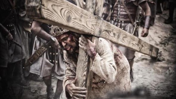 Stasera in tv, 20 aprile 2014: Pasqua con La Bibbia, Un Medico in Famiglia, Wild, Kilimangiaro