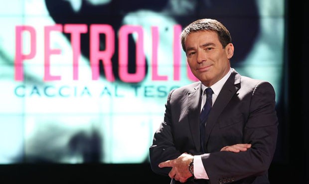 Petrolio, su Rai 1 la seconda stagione: Operazione Grande Bellezza per Duilio Giammaria