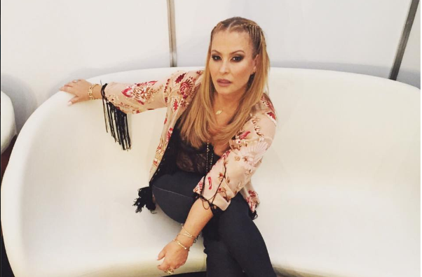 Anastacia, Ultimate Collection: Greatest hits in uscita il 30 ottobre 2015