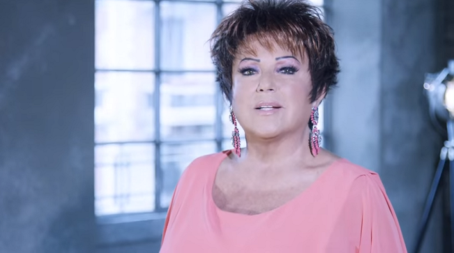 Orietta Berti torna con Dietro un grande amore: video e testo del nuovo singolo
