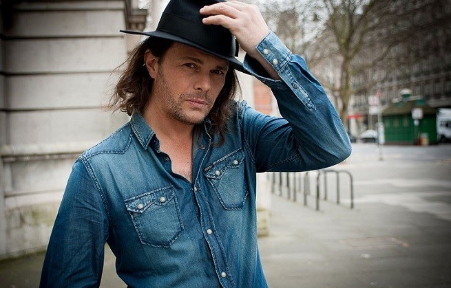 Gianluca Grignani: “Le rockstar non esistono, io sono rock 2.0”