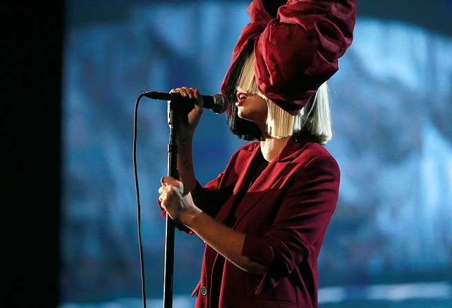 Classifica singoli Europa 21 maggio 2016: Cheap Thrills di Sia resta il singolo di maggior successo anche questa settimana