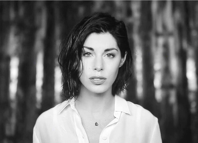 Bianca Atzei, La strada per la felicità (Laura): testo e video