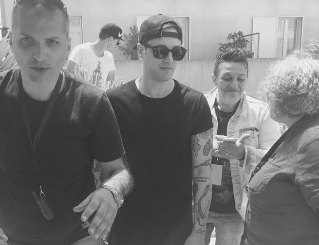 Luca Dirisio a Blogo: “Il successo non mi interessa, io faccio il cantautore. Le major mi hanno spremuto”
