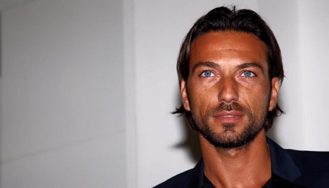 Costantino Vitagliano a Blogo: “Maria De Filippi, quella puntata di Uomini e donne condotta da me e il mio curriculum”