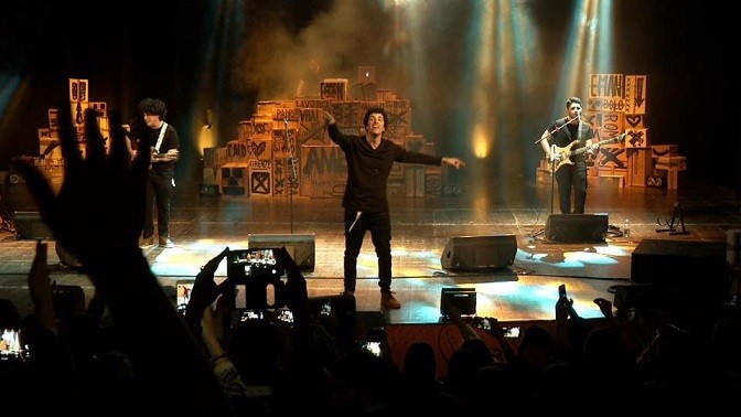 Eman a Blogo: “A me stesso dodicenne direi “Vedi che si può fare?”. Sul palco sono quello che voglio essere”