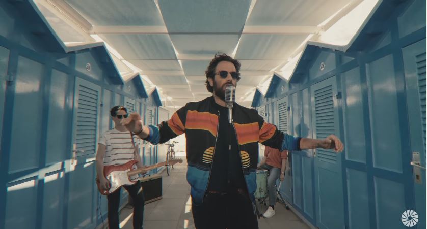 Thegiornalisti firmeranno la colonna sonora del nuovo film di Christian de Sica
