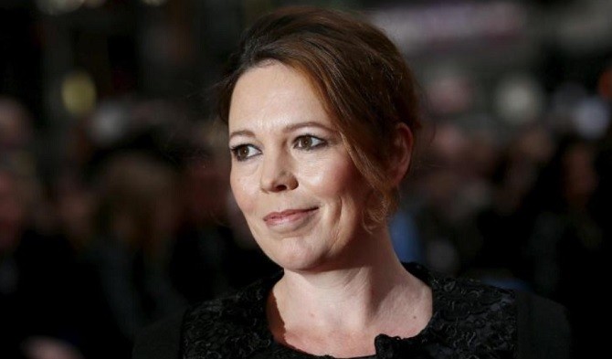 Serie Tv, novità: The Crown, Olivia Colman sarà Elisabetta II nella terza e quarta stagione