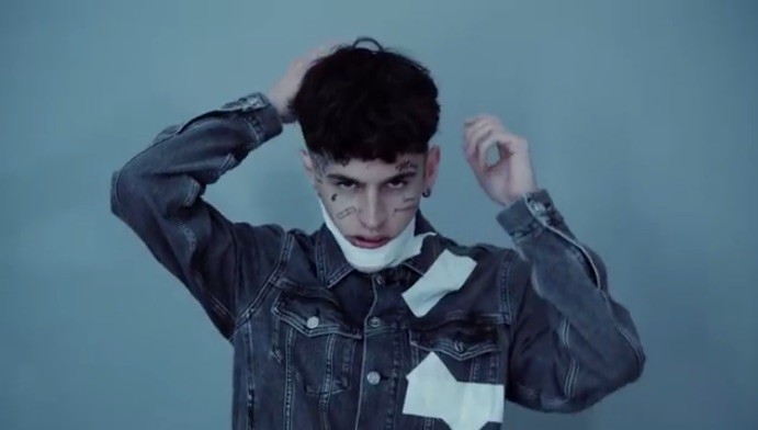 Young Signorino: chi è il nuovo fenomeno della trap italiana autore di Mmh ha ha ha (VIDEO)