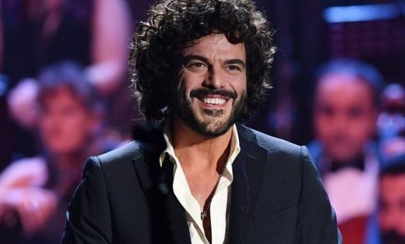 Francesco Renga a Sanremo 2021 con Quando trovo te