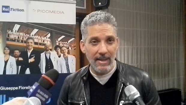 Il mondo sulle spalle, Giuseppe Fiorello a Blogo: “Si parla poco di emergenza lavoro. Questo film arriva al momento giusto” (Video)