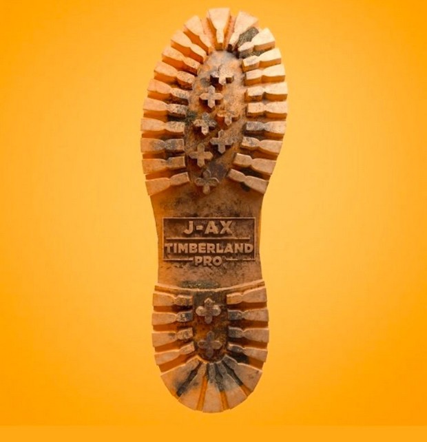 J-Ax, Timberland Pro è il nuovo singolo (Testo e Video)
