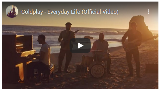 Everyday Life, la ballad dei Coldplay: ognuno è diverso ma siamo parte della stessa famiglia