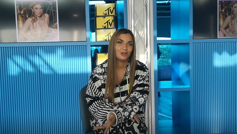 Twerking Queen, Elettra Lamborghini a Blogo