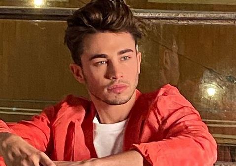 L’edera, Riki con Ana Mena a Sanremo 2020 (testo e video)