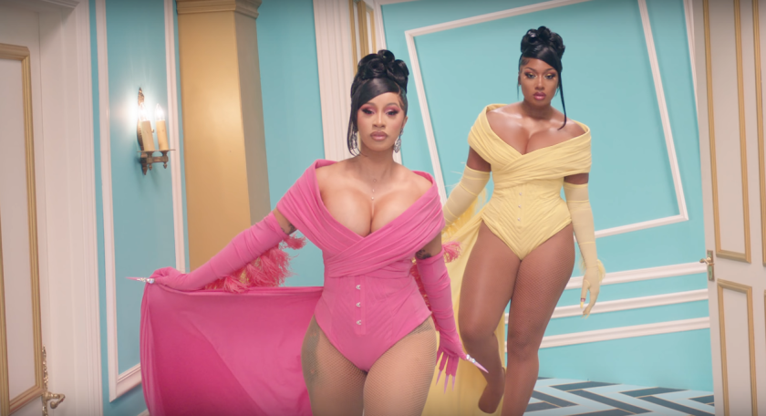 Cardi B parla di Onlyfans, del video di WAP e delle polemiche: “La gente continua a parlare e i numeri continuano a salire”