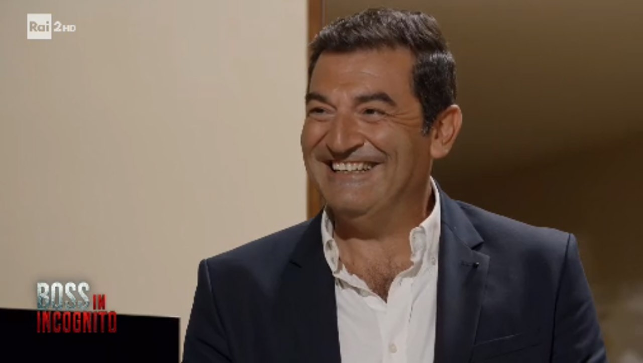 Boss in Incognito 2020, anticipazioni ultima puntata: Max Giusti tra i delfini