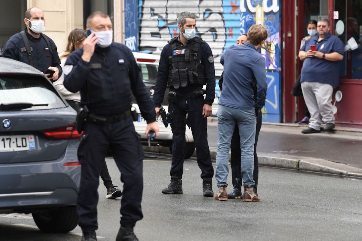 Parigi, 18enne pachistano principale autore dell’attacco davanti ex sede Charlie Hebdo