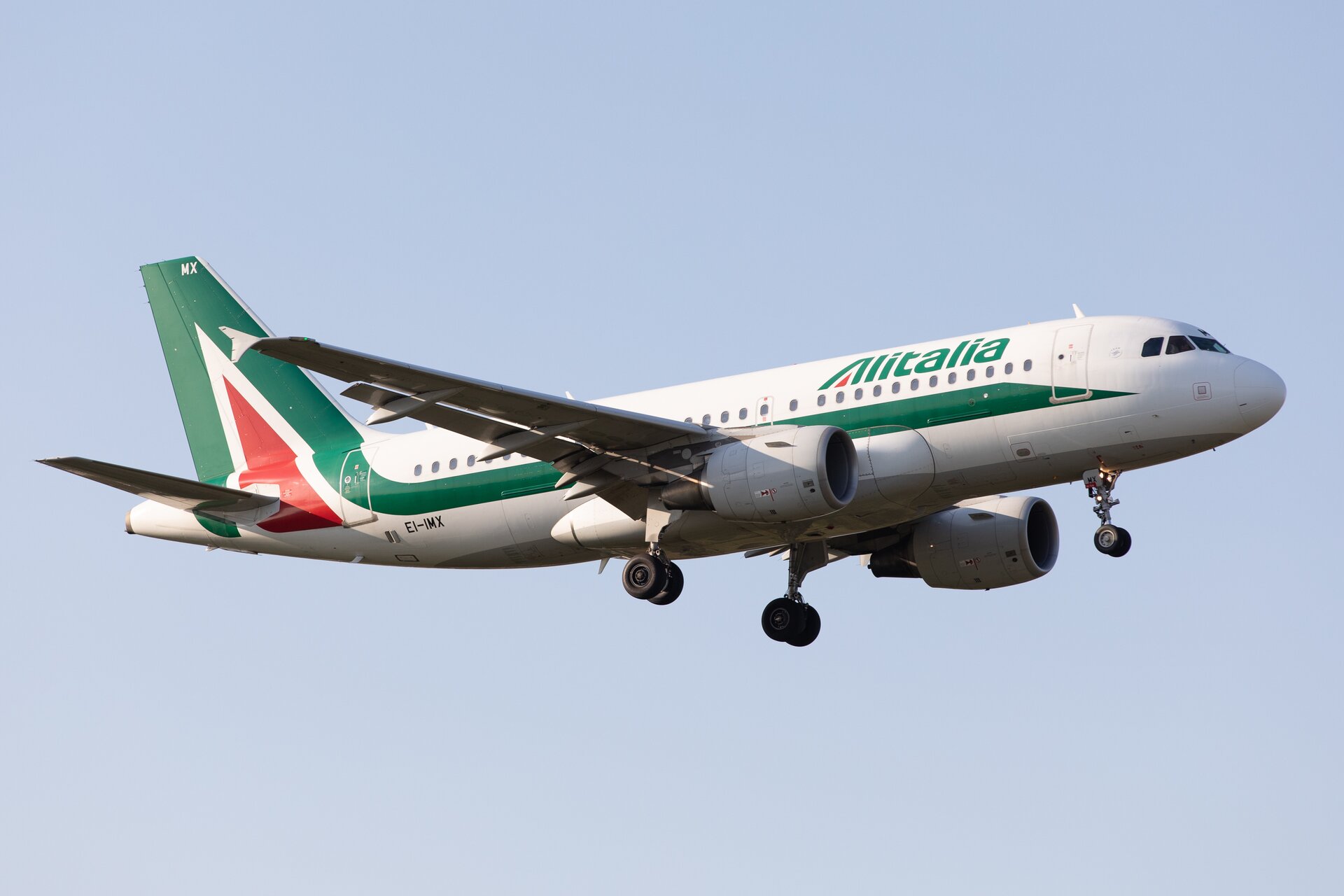 Alitalia, firmato il decreto di costituzione della newco