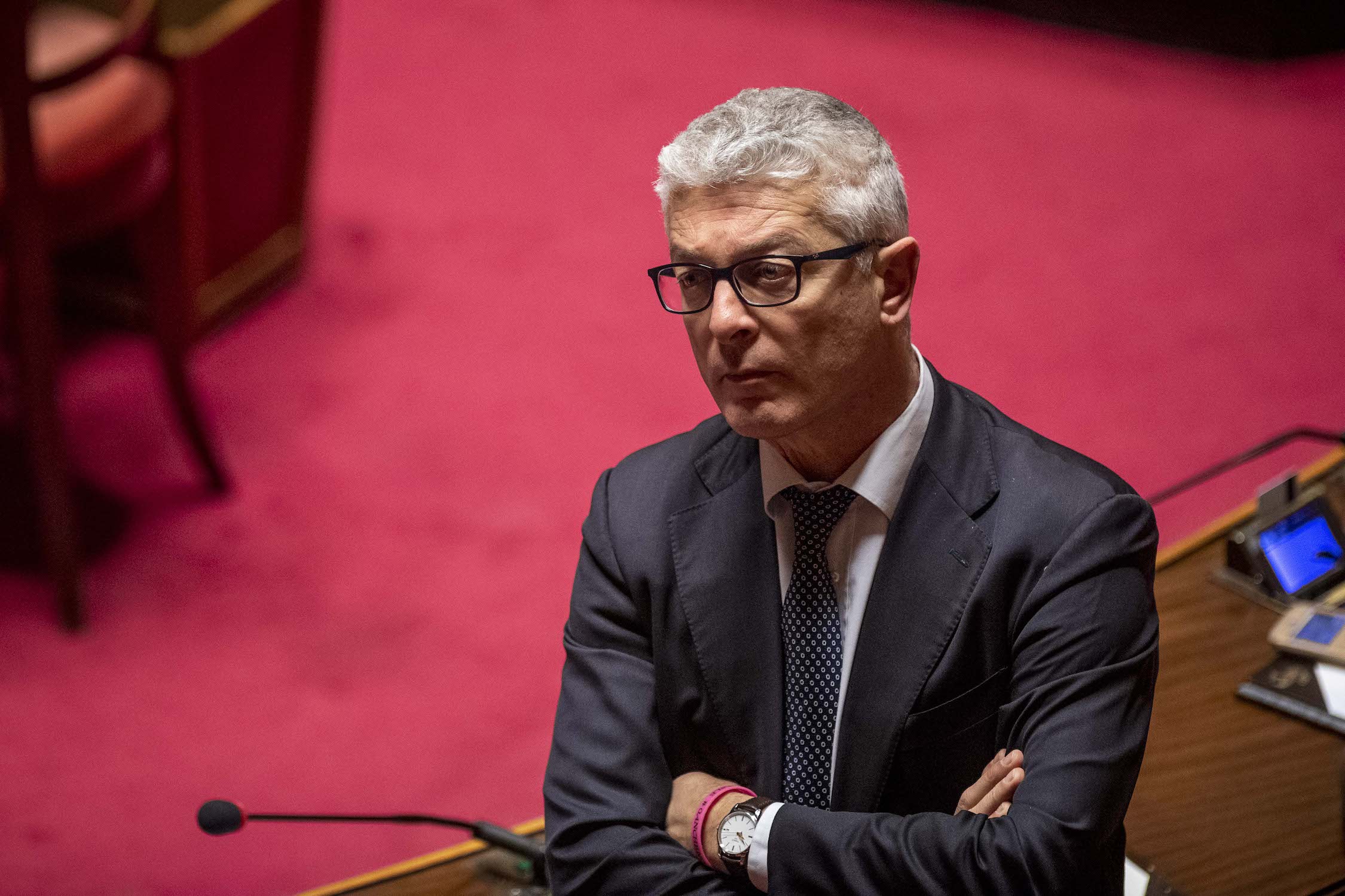 FI e Lega ancora contro Morra: “Non pensi a salvare la poltrona, dimissioni”
