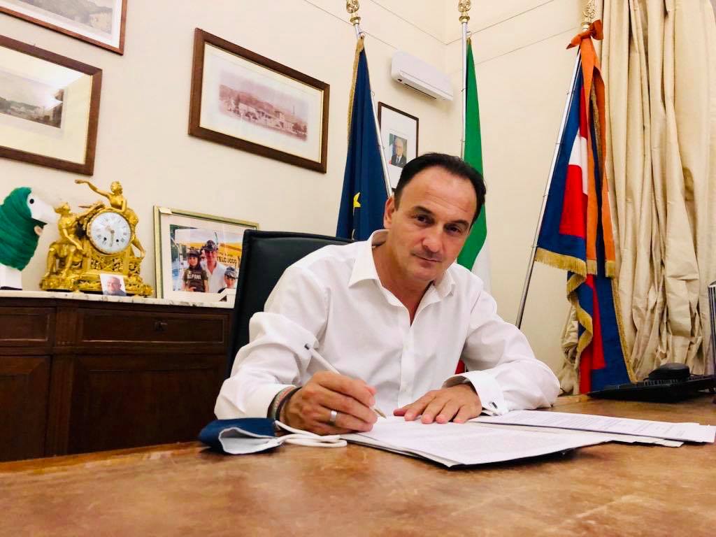 Piemonte zona rossa, Cirio come Fontana: “Spiegatemi la logica di queste scelte”