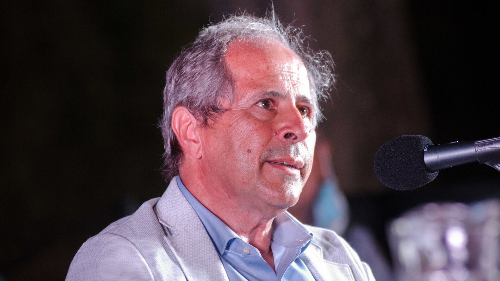 Crisanti: “Si gioca con i colori, Italia non è posto serio. Gallera altrove si sarebbe dimesso”