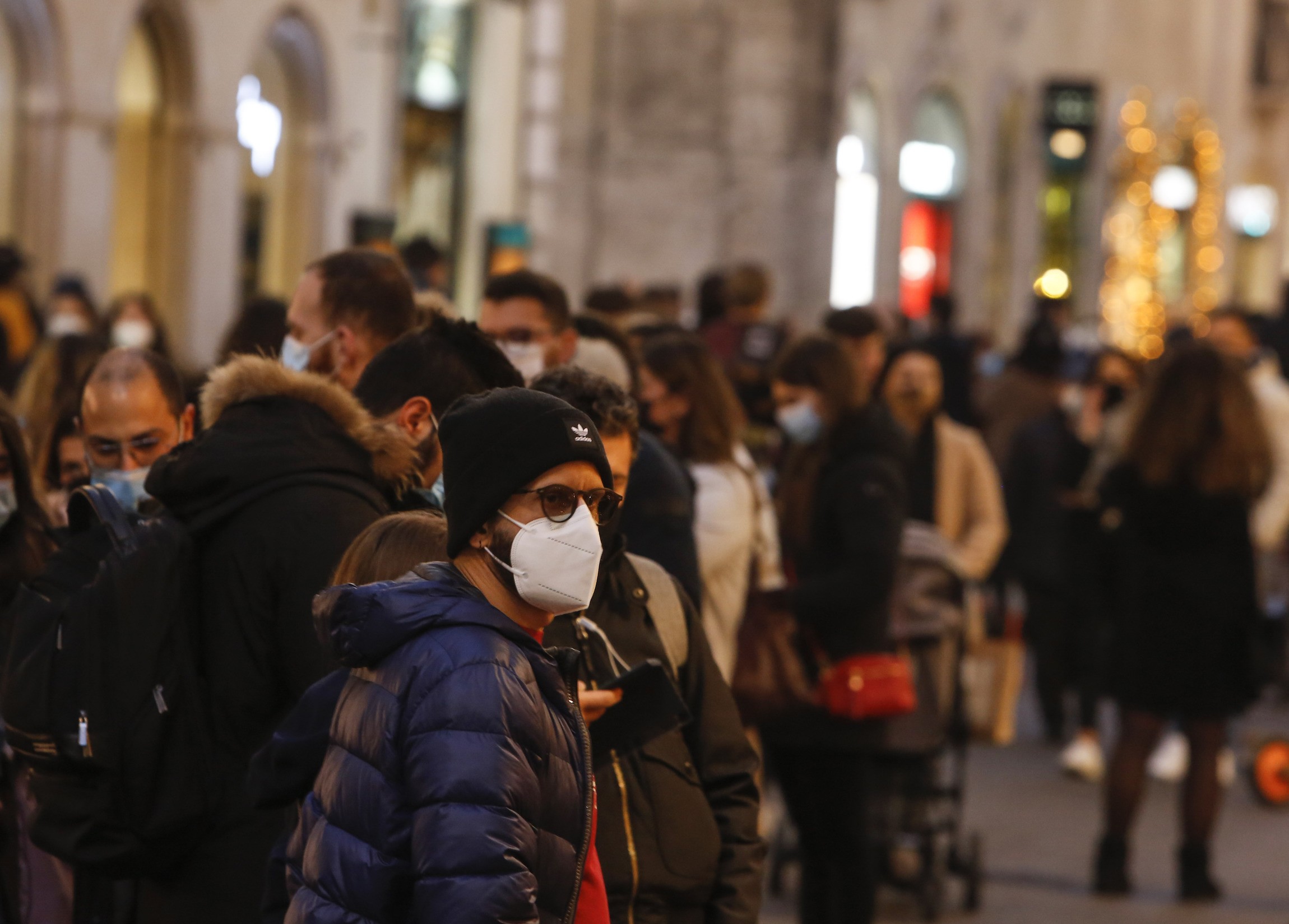 Variante coronavirus in Italia, primo paziente positivo dalla Gran Bretagna