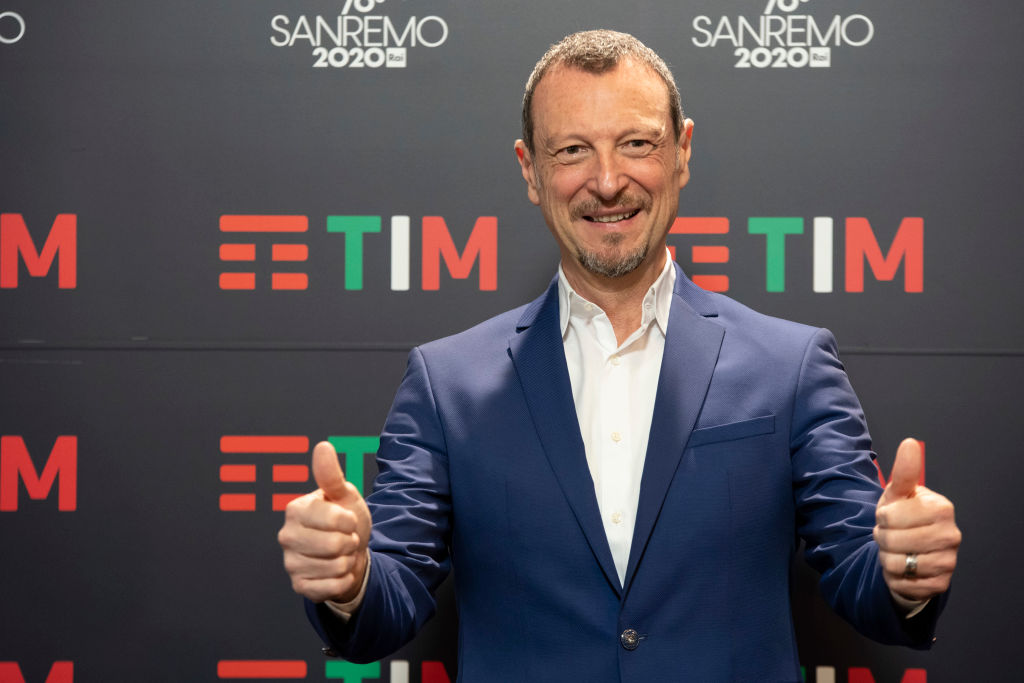 Sanremo 2021, Amadeus conferma contatti con Adriano Celentano e Roberto Benigni