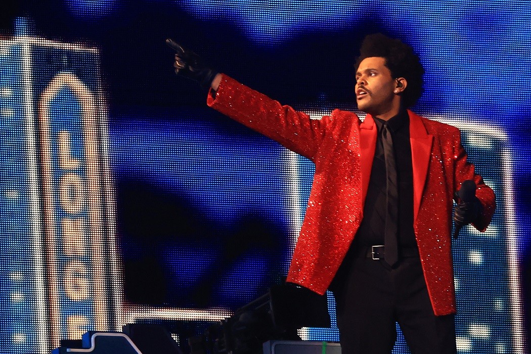The Weeknd al Super Bowl 2021 durante l’Halftime show