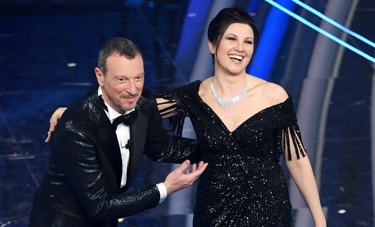 Amadeus: “Mia moglie Giovanna Civitillo conduttrice del PrimaFestival? Non l’ho scelta io, mi è stato comunicato pochi giorni fa”