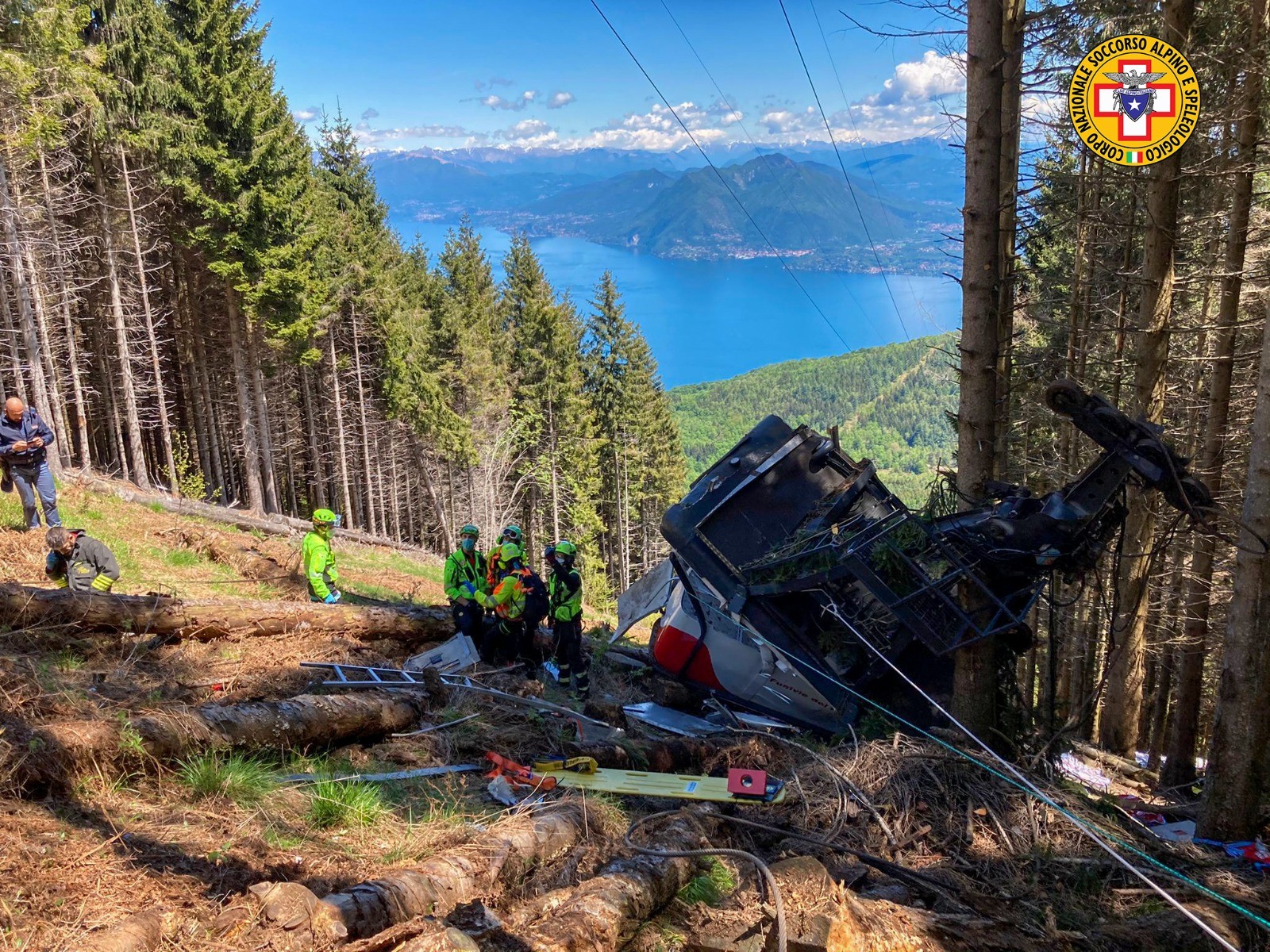 Strage funivia, tre fermati. Pm: “Freno manomesso”