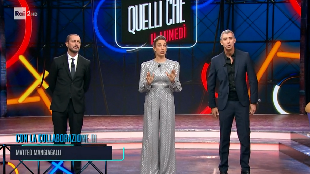 Cambi la collocazione e distruggi un programma storico: la lezione di Quelli che il calcio (in attesa di Un posto al sole)