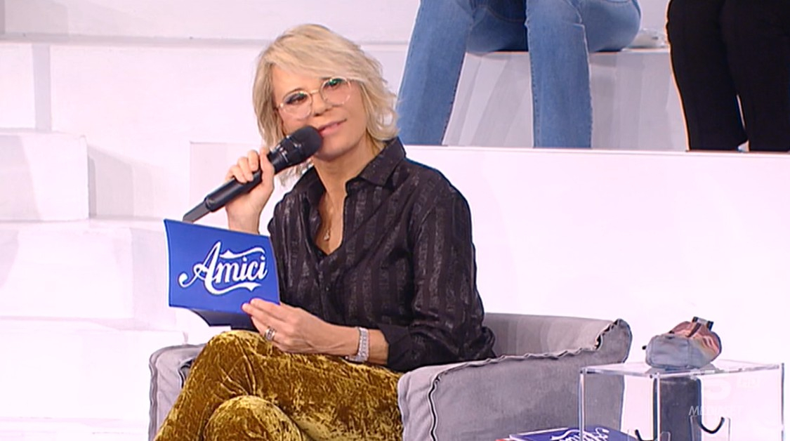 Amici 2023, puntata 8 gennaio: Cricca eliminato, Ramon al serale, 4 nuovi ingressi nella scuola