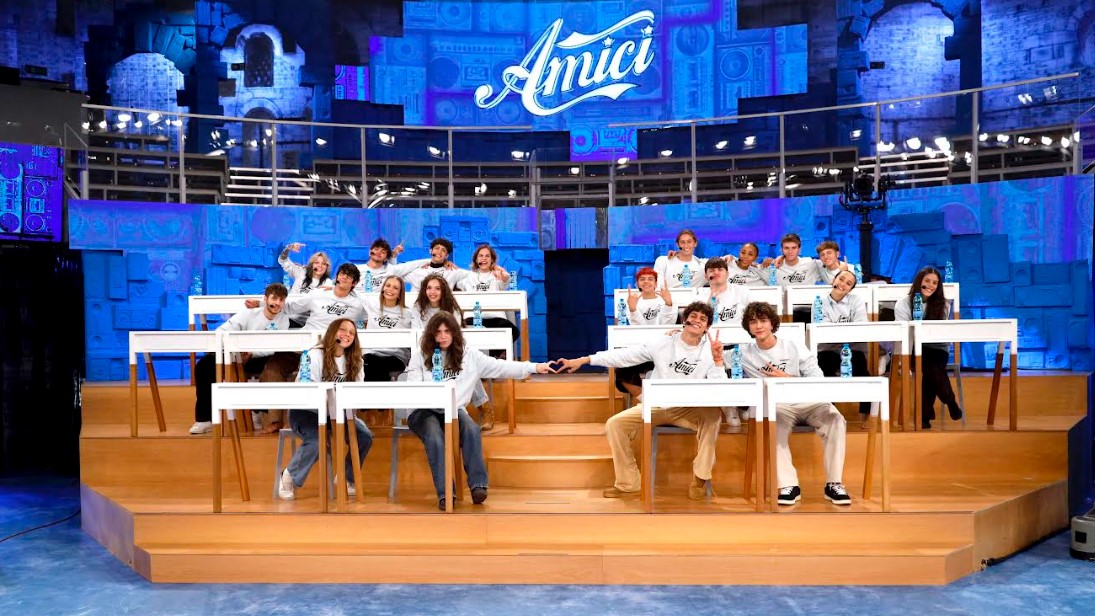 Amici 2023 spoiler anticipazioni registrazione puntata 3 dicembre: ospiti, giudici ed un’eliminazione