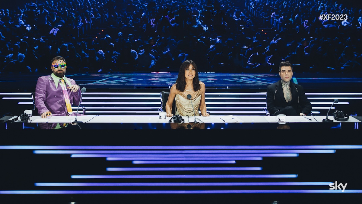 X Factor 2023: finale 7 dicembre anche su Tv8, duetti, ospite Gianni Morandi, giudici, dove vederlo su Sky e Tv8